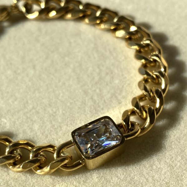 Breites Gold Armband mit einem Stein - Lyson Armband - Tayna Schmuck & Accessoires